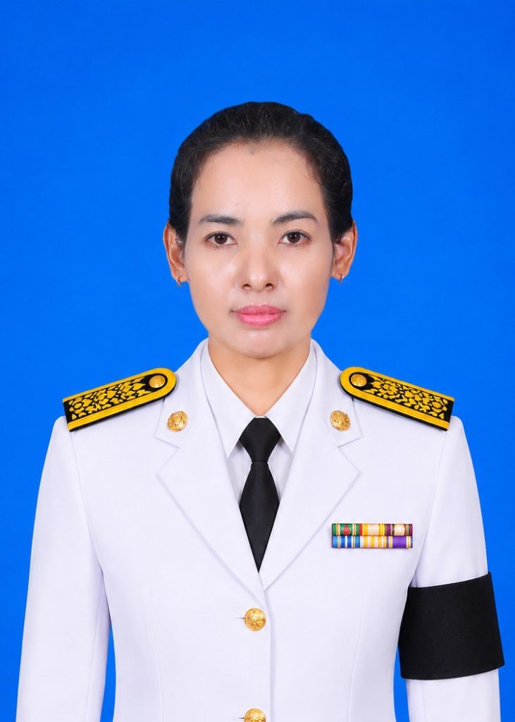 นางลาวัลย์ หีบทอง