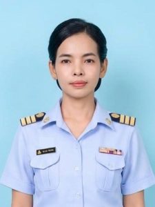 นางลาวัลย์ หีบทอง